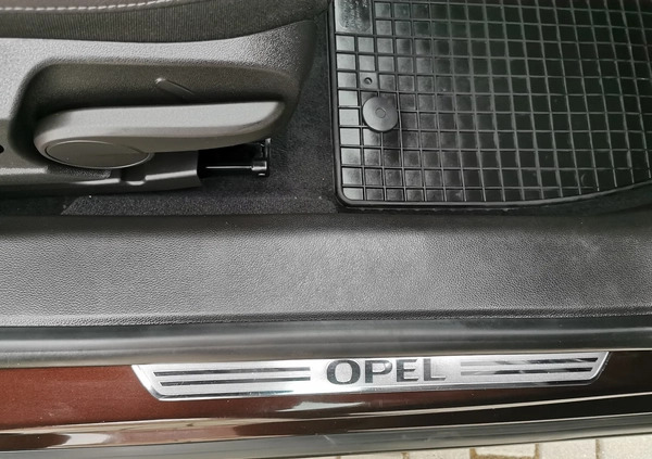 Opel Insignia cena 51000 przebieg: 172000, rok produkcji 2016 z Kolbuszowa małe 781